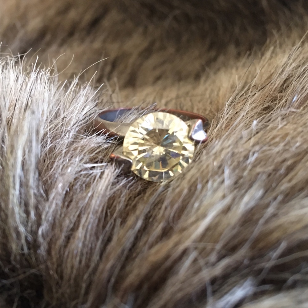 Vintage 12mm 6 ct lemon cz ring heart setting